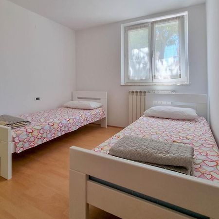 Ena Lejlighed Novigrad Istria Eksteriør billede